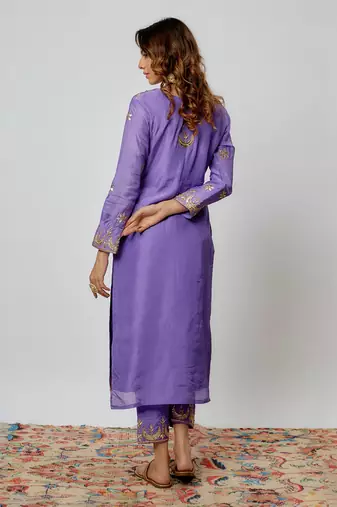 Voilet hand embroidered kurta set