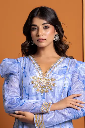 Ivory & blue doriyai hand embroidered kurta set