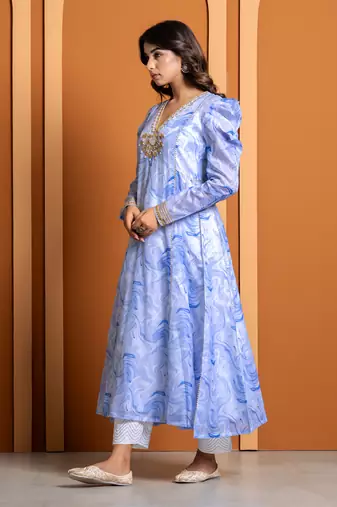 Ivory & blue doriyai hand embroidered kurta set