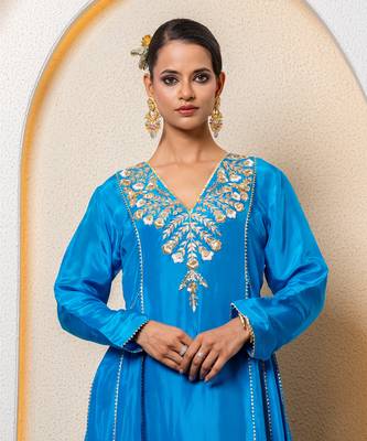 Teal blue hand embroidered pure spun kurta set 3