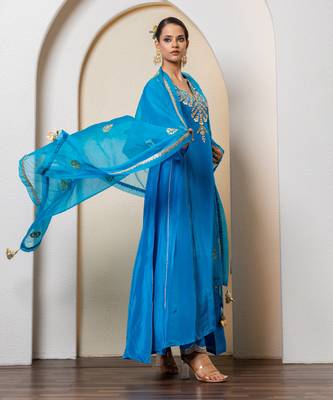 Teal blue hand embroidered pure spun kurta set 5