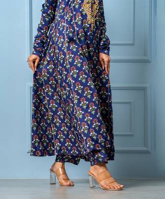 Navy blue hand embroidered modal satin kurta set 5