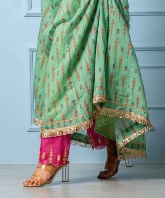 Green chanderi printed anarkali set 4