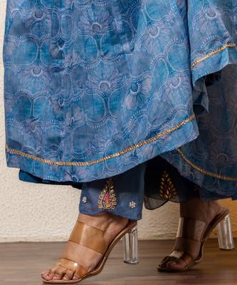 Navy blue chanderi floral printed anarkali set 3