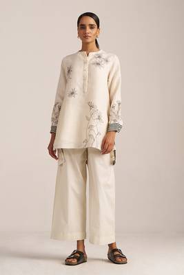 Ivory and black linen co-ord set 1