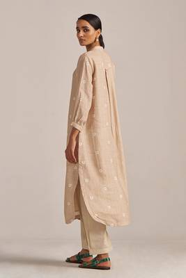Beige and sesame linen co-ord set 3