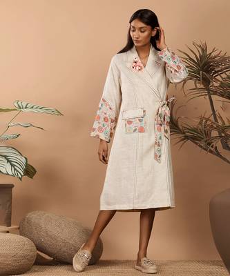 Beige abstract print hand embroidery trench coat 2