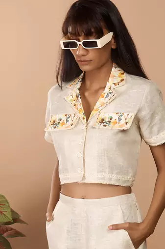 Beige daisy coord set with cute pockets on the top