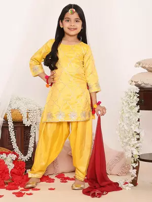 Gota patti kurti salwar 1