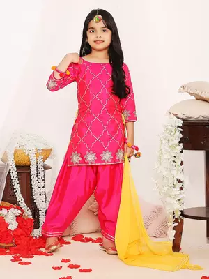 Gota patti kurti salwar 1