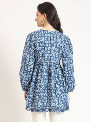 blue cotton v-neck top 2