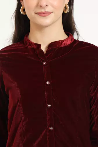 maroon solid print velvet straight top