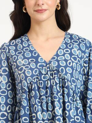 blue cotton v-neck top 5