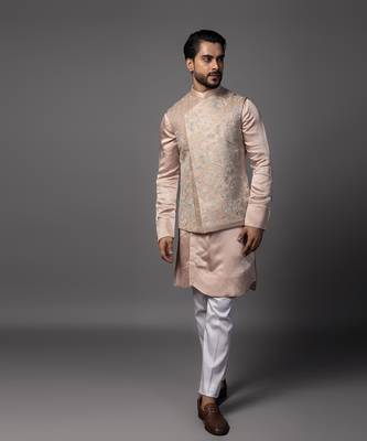 Kasuti geomteric butterfly pink kurta jacket set 3