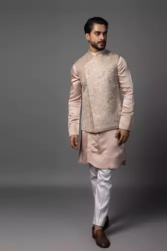 Kasuti geomteric butterfly pink kurta jacket set