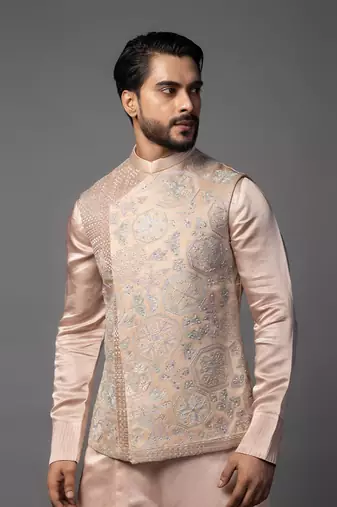 Kasuti geomteric butterfly pink kurta jacket set