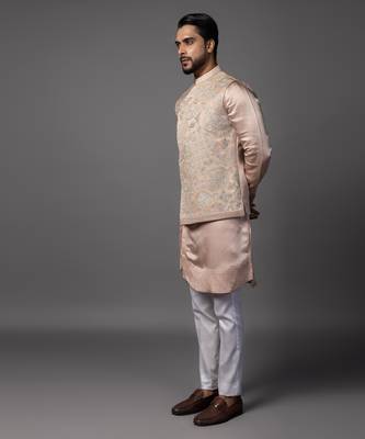 Kasuti geomteric butterfly pink kurta jacket set 5