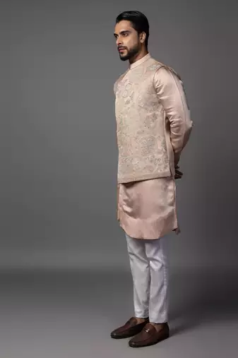 Kasuti geomteric butterfly pink kurta jacket set
