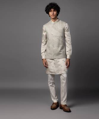 Kasuti cutwork floral grey kurta jacket set 4