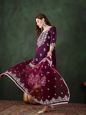 Purple Silk ChikanKari Embroidered Kurta Pant & Dupatta 3