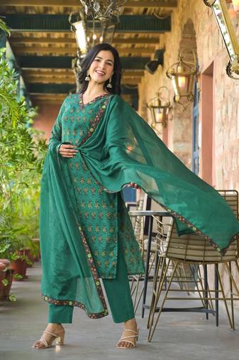 women green viscose rayon floral printed straight kurta pant with dupatta
