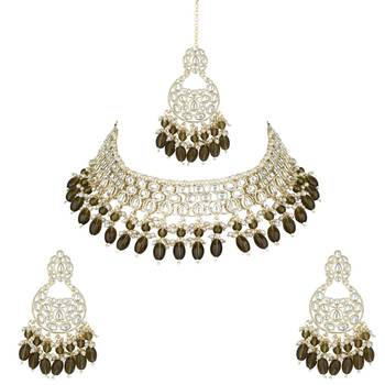 traditional kundan & pearl choker necklace with dangle earrings & maang tikka jewellery set for women 2