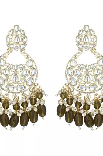 traditional kundan & pearl choker necklace with dangle earrings & maang tikka jewellery set for women