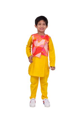 Twisha full sleeves cotton kurta pyjama geometric print jacket -yellow & coral
