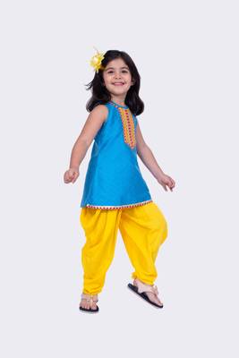 Twisha sky blue & yellow sleeveless aline polyester kurta and dhoti 2