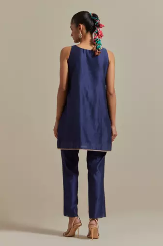 Blue intricately embroidered a-line short kurta set