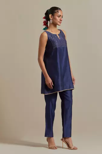 Blue intricately embroidered a-line short kurta set