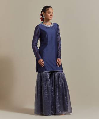 Blue a blue chanderi embroidered jeweled neck kurta set 4
