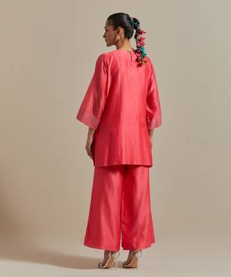 Pink chanderi embroidered short kurta set 2