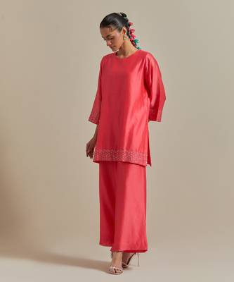 Pink chanderi embroidered short kurta set 5