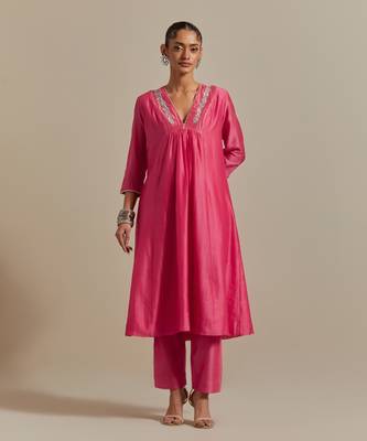 Pink chanderi intricate embroidery kurta dupatta set 3