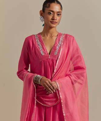 Pink chanderi intricate embroidery kurta dupatta set 4