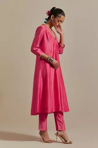 Pink chanderi intricate embroidery kurta dupatta set