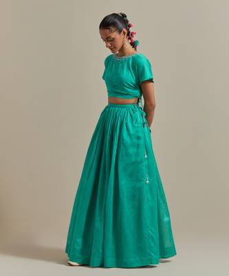 Ethnic Co-Ord Set Consists Of A Cotton Glaze Crop Top 2