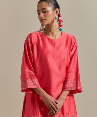 Pink the embroidered short kurta has sequin zari thread work 5