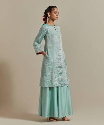 Aqua-blue embroidered handloom zari silk kurta set 3