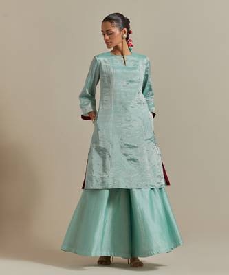 Aqua-blue embroidered handloom zari silk kurta set 4