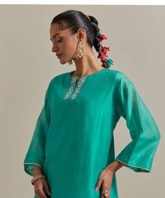 Aqua-blue chanderi handloom embroidered short kurta set 3