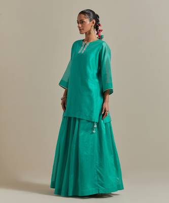 Aqua-blue chanderi handloom embroidered short kurta set 4