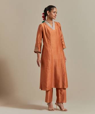 Saffron the saffron brown chanderi handloom kurta set 2