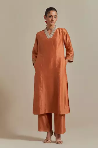 Saffron the saffron brown chanderi handloom kurta set