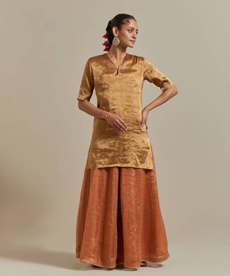Saffron a timeless gold zari kurta has a v-neck with a loop kurta set 5