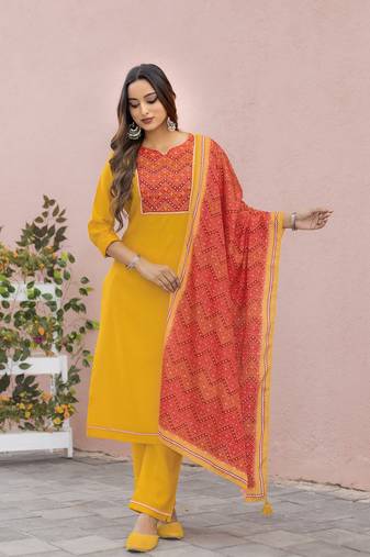 Women Modal Print Straight Kurta With Pant And Dupatta Suit Set-DAY LIGHT
