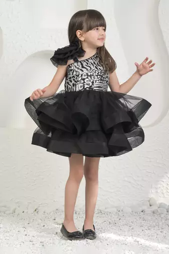 Evelyn black seqins dress