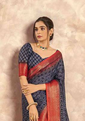 Kimisha navy blue silk blend foil printed saree with unstitched blouse piece 4