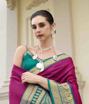 Kimisha women's magenta silk blend banarasi saree with unstitched blouse piece 3